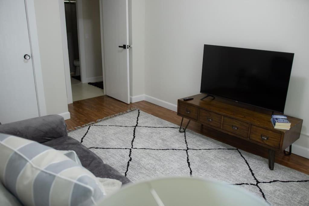 شقة Cozy Getaway Everett المظهر الخارجي الصورة